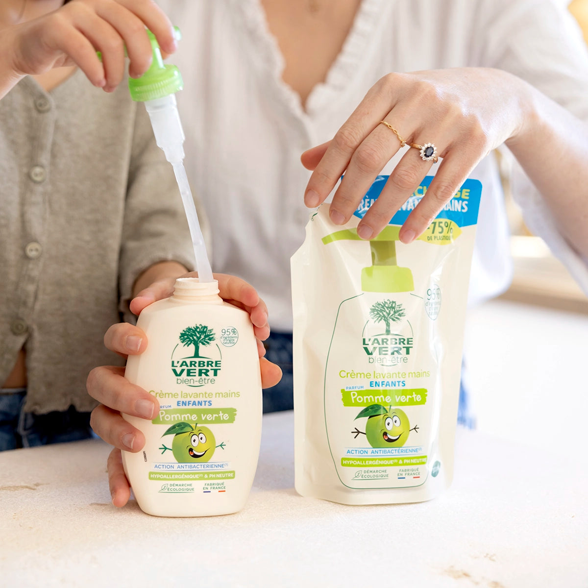 Pack crème lavante et recharge Enfants Pomme 2 x 300 mL